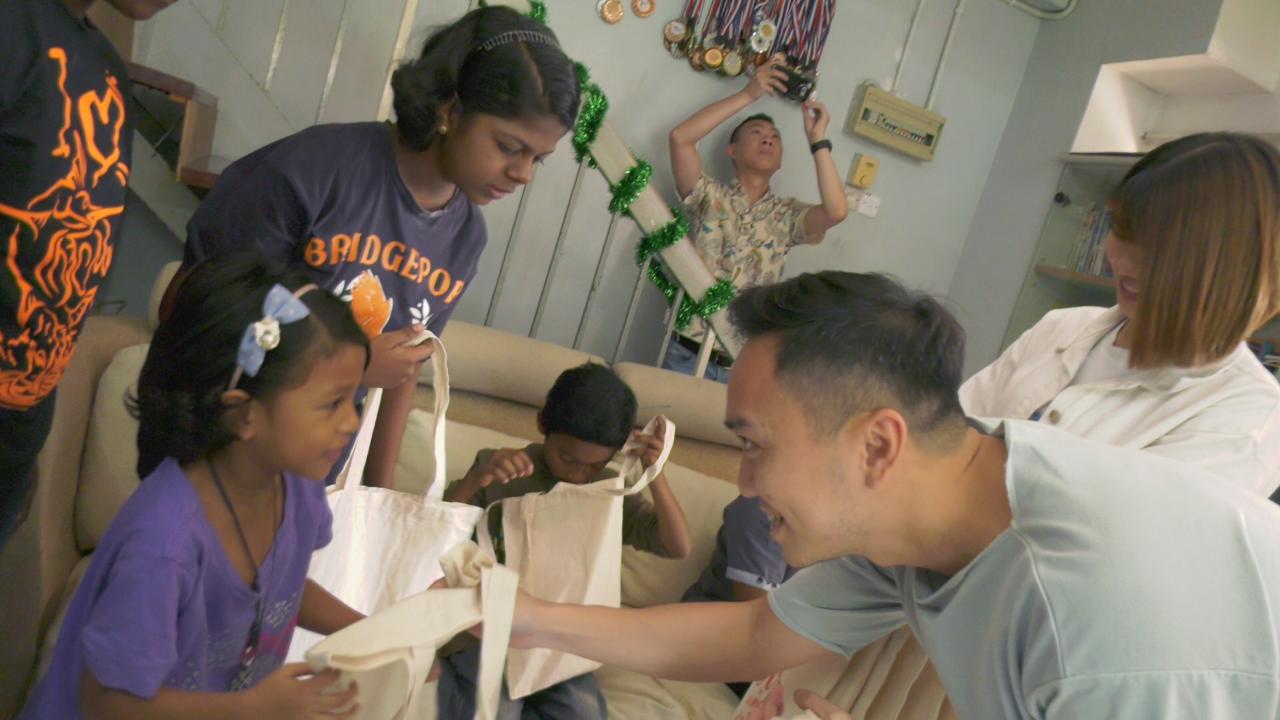 Radio Station Brings Christmas Joy To Orphanage Thestartv Com