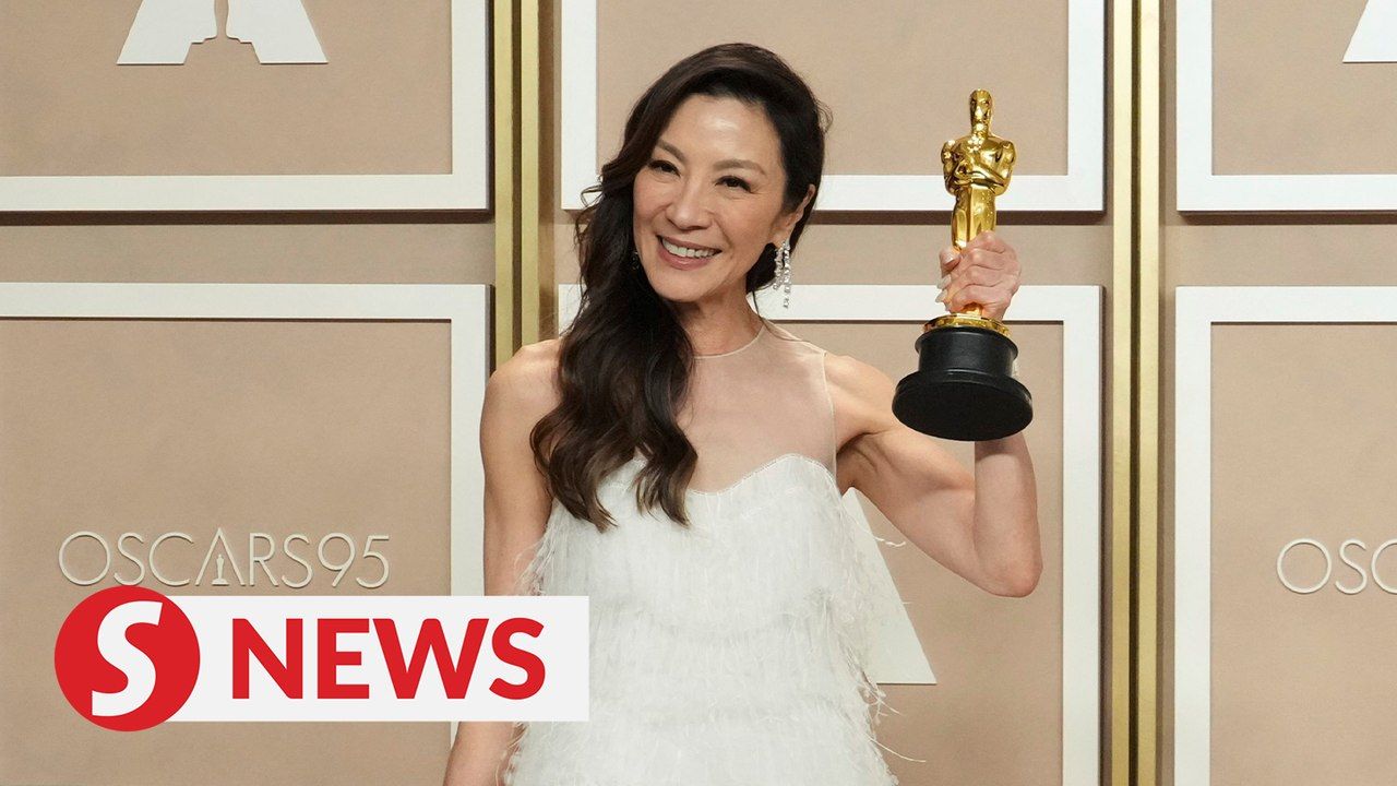 Michelle Yeoh makes history by winning Best Actress at the Oscars ...