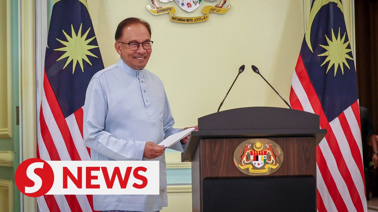 Govt agrees to additional public holiday for Raya, says Anwar ...