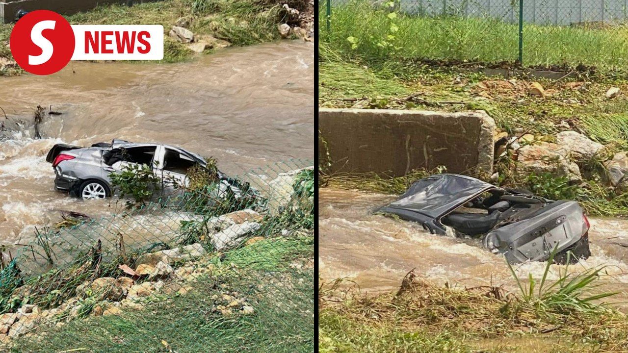 Cars damaged and swept by flood in Langkawi | TheStarTV.com