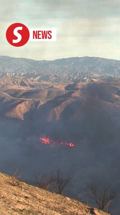 New wildfire near Los Angeles explodes to 9,400 acres, forces ...
