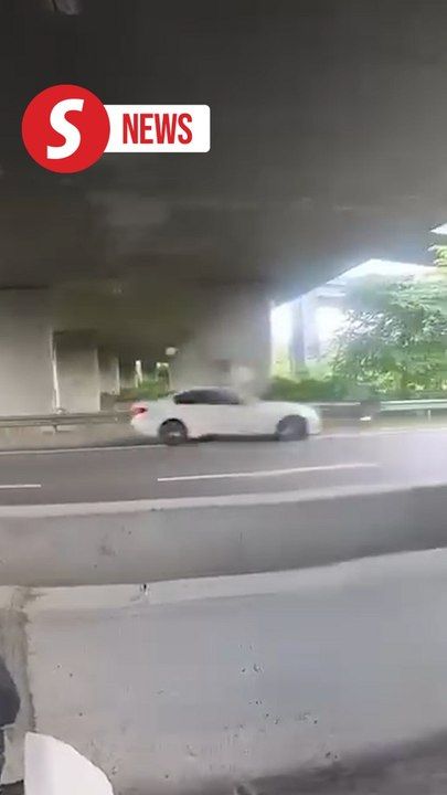 Driver claims microsleep caused crash under flyover | TheStarTV.com